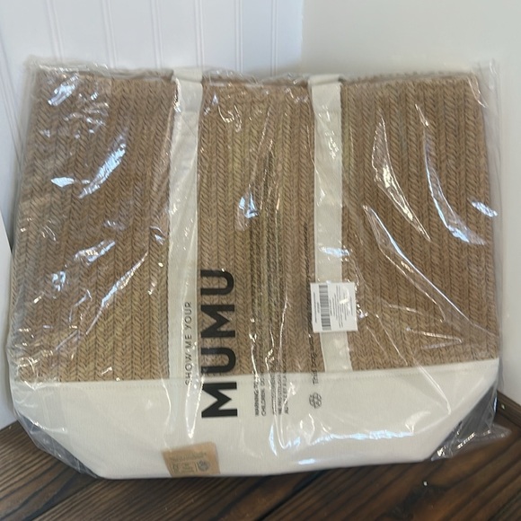 NWT Show Me Your Mumu Tan and White Straw Beach Bag - Picture 5 of 5